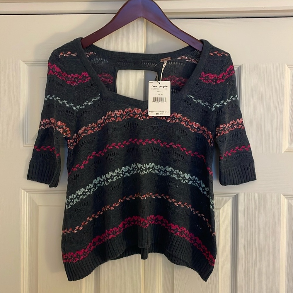 Free People NWT!! Short Sleeve Peek Hole Open Back Lightweight Sweater